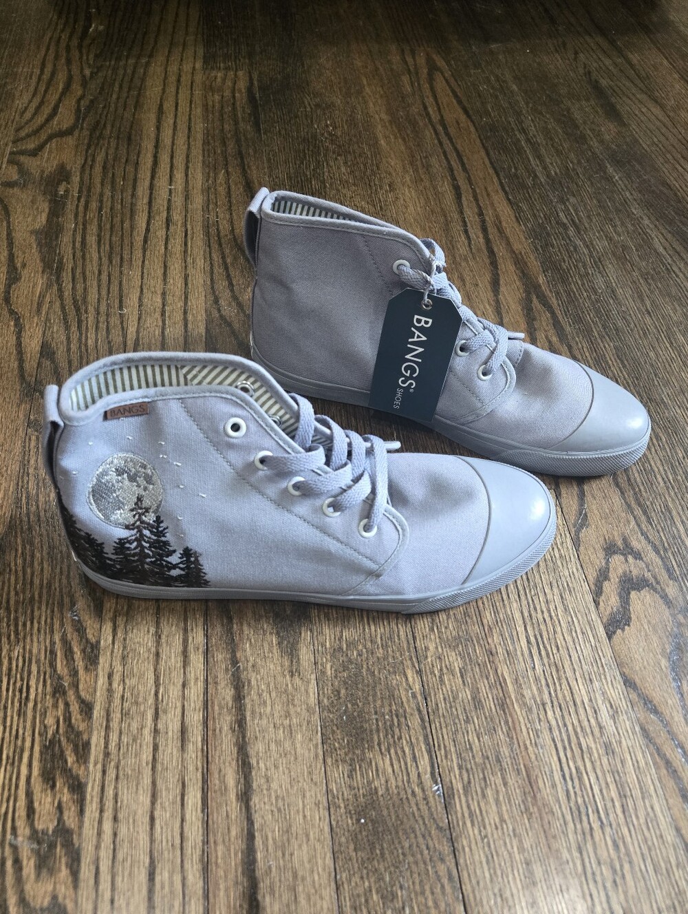 NWT Bangs Gray carolina Embroidered tree hightop sneakers M 8.5 W 10